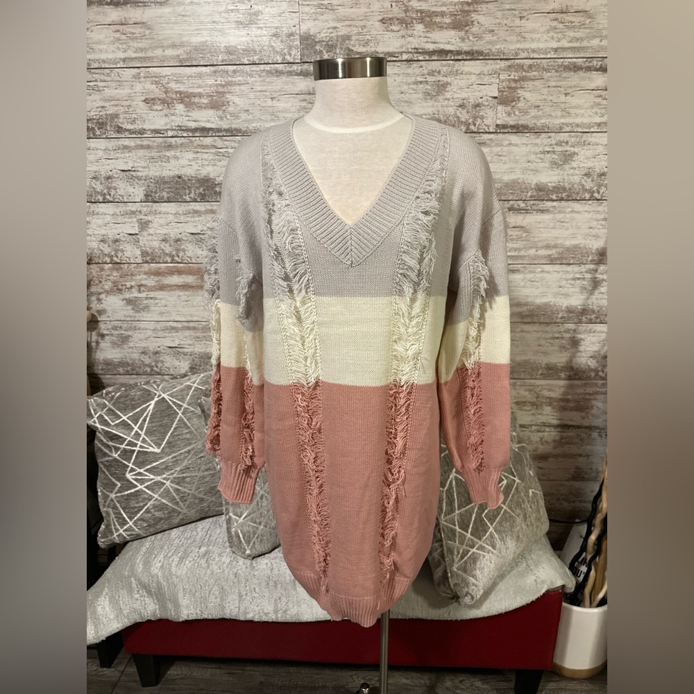 3/$30 🍀Color Block V-Neck Sweater Dress